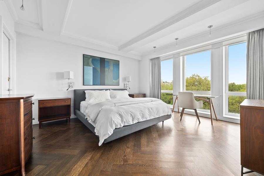 160 Central Park South, Unit 705 Manhattan, NY 10019 - Photo 6 of 16