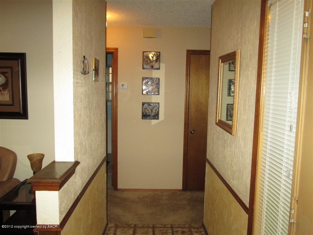 6113 Rutgers Street Amarillo, TX 79109 - Photo 11 of 19 Entry