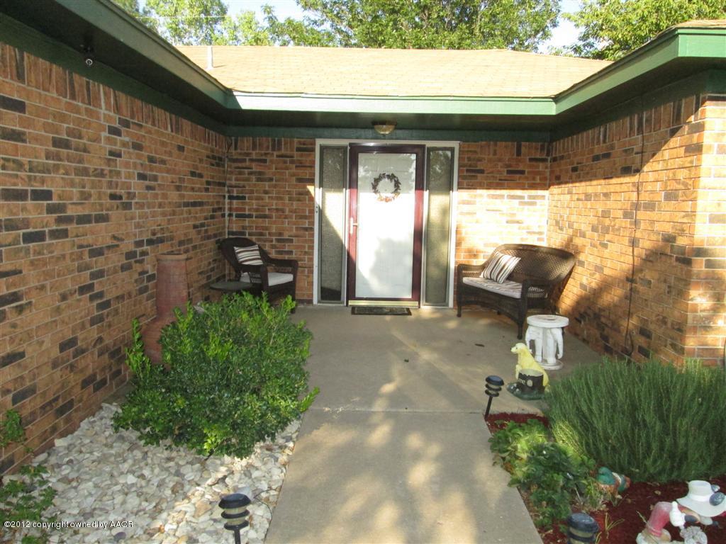6113 Rutgers Street Amarillo, TX 79109 - Photo 2 of 19 Front