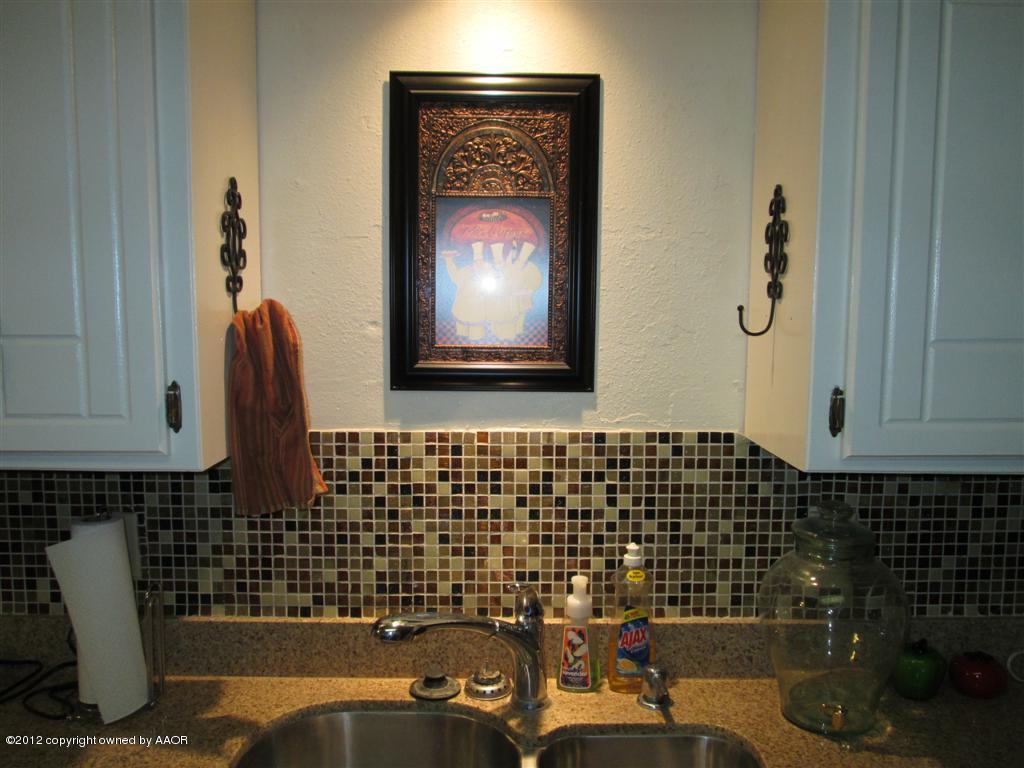 6113 Rutgers Street Amarillo, TX 79109 - Photo 8 of 19 Kitchen