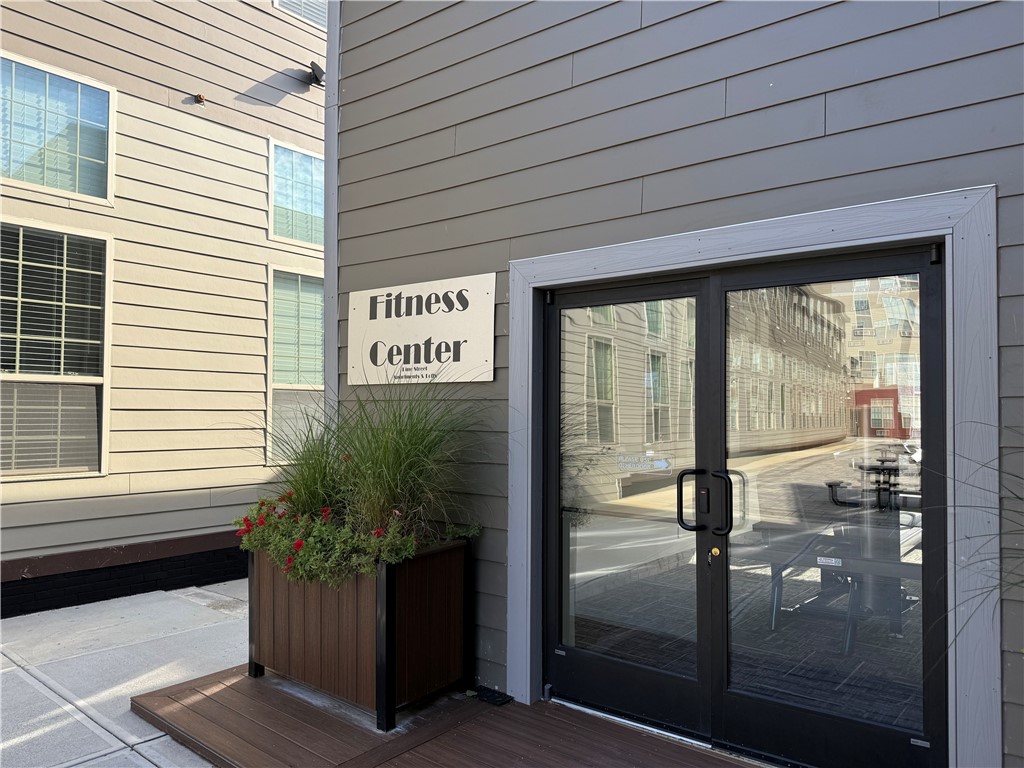 327 Pine Street, Unit 3002 Pawtucket, RI 02860 - Photo 12 of 15