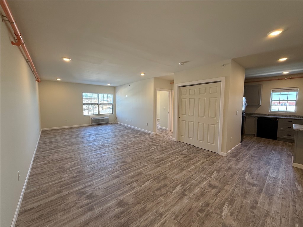 327 Pine Street, Unit 3002 Pawtucket, RI 02860 - Photo 2 of 15