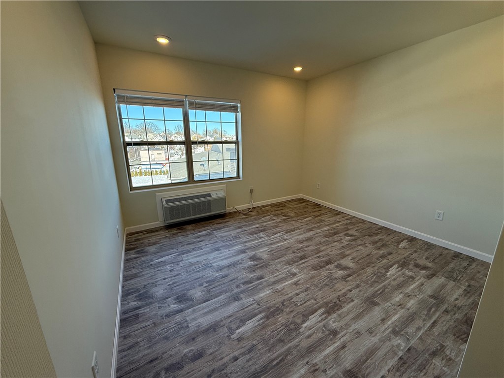 327 Pine Street, Unit 3002 Pawtucket, RI 02860 - Photo 4 of 15