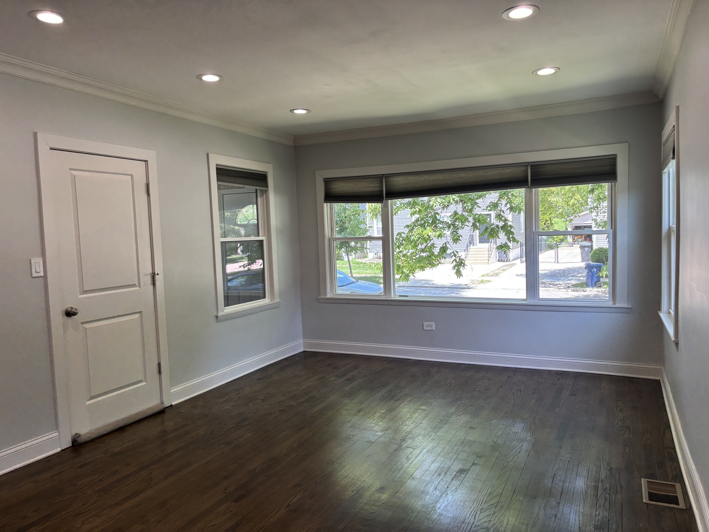 2224 Foster Street, Unit 1 Evanston, IL 60201 - Photo 4 of 17