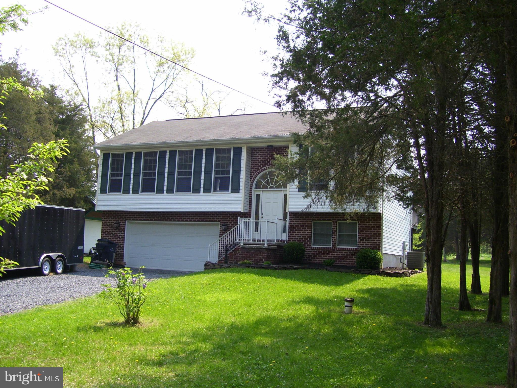 95 Chapel Ridge Extension Gettysburg, PA 17325 - Photo 2 of 22 Exterior (Front)