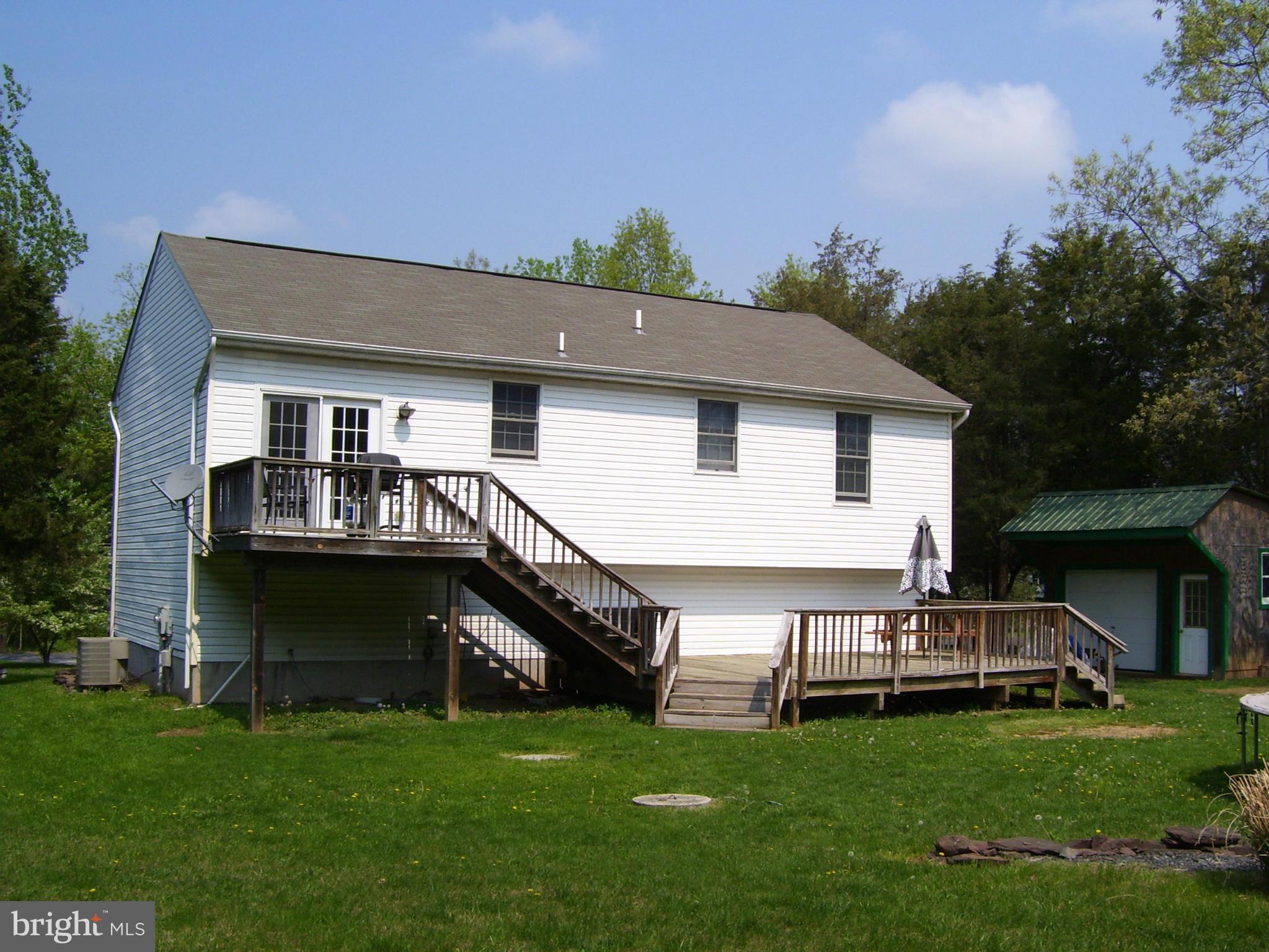 95 Chapel Ridge Extension Gettysburg, PA 17325 - Photo 4 of 22 Exterior (Rear)