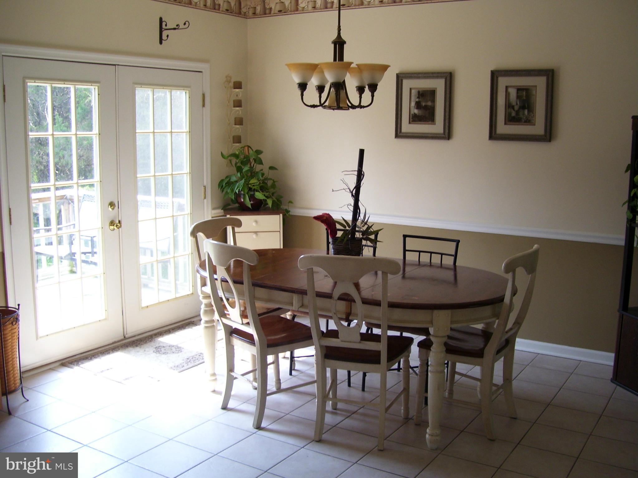 95 Chapel Ridge Extension Gettysburg, PA 17325 - Photo 6 of 22 Dining Room