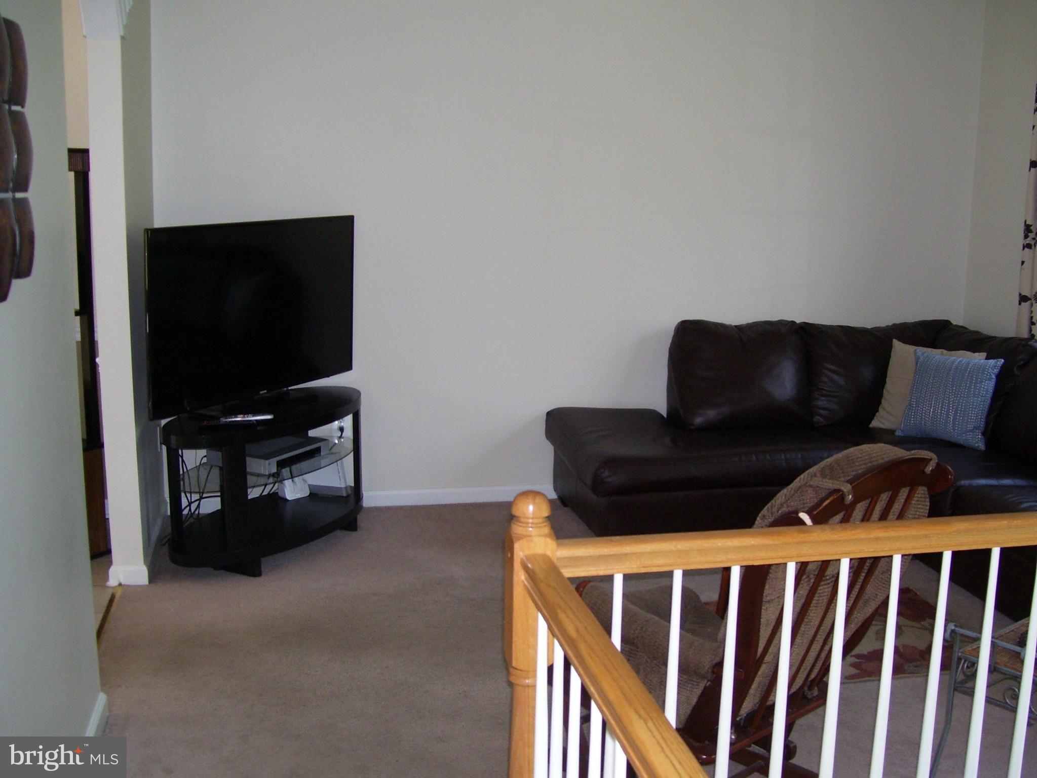 95 Chapel Ridge Extension Gettysburg, PA 17325 - Photo 10 of 22 Living Room