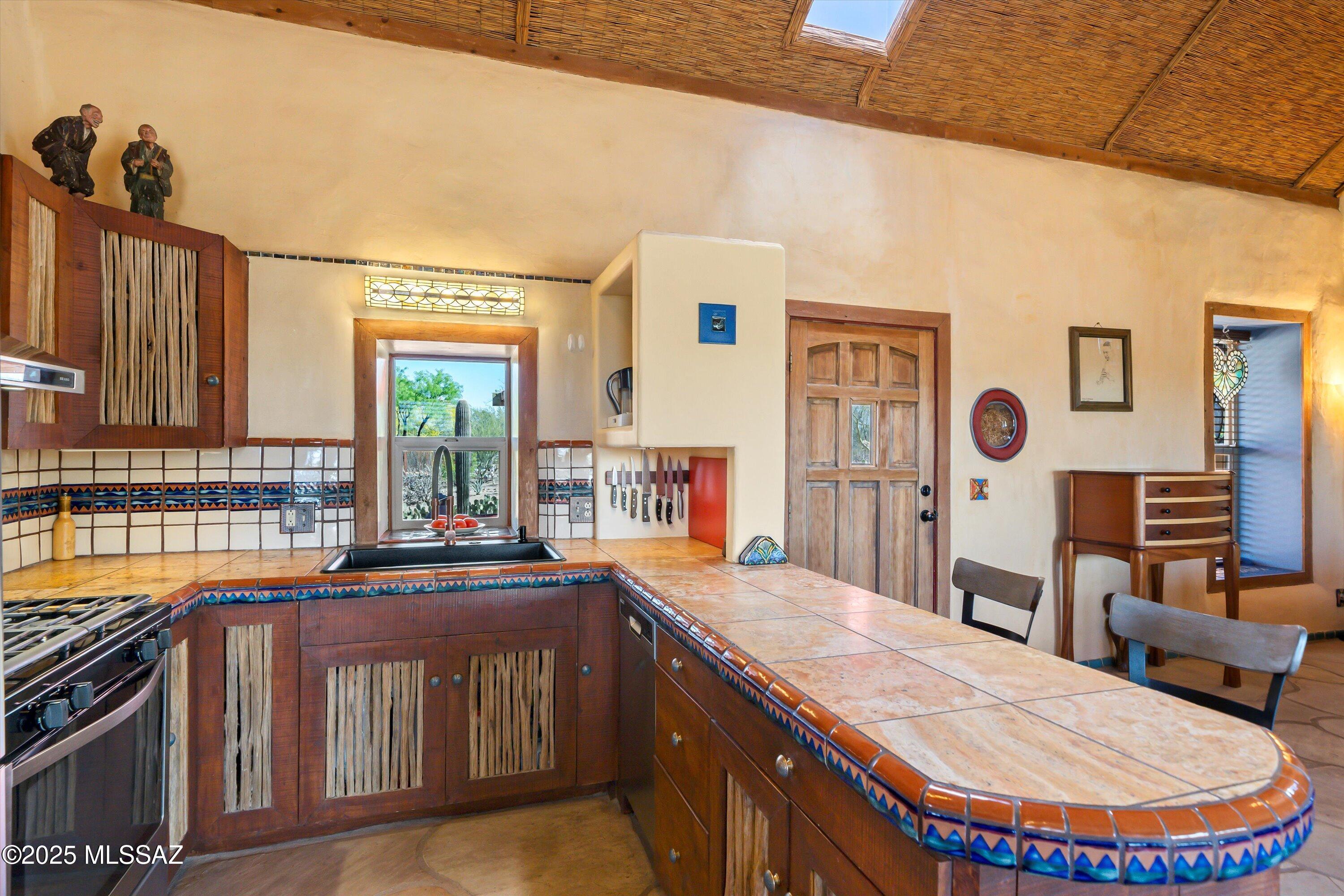10398 West Ina Road Tucson, AZ 85743 - Photo 10 of 40 Gallery Image 10