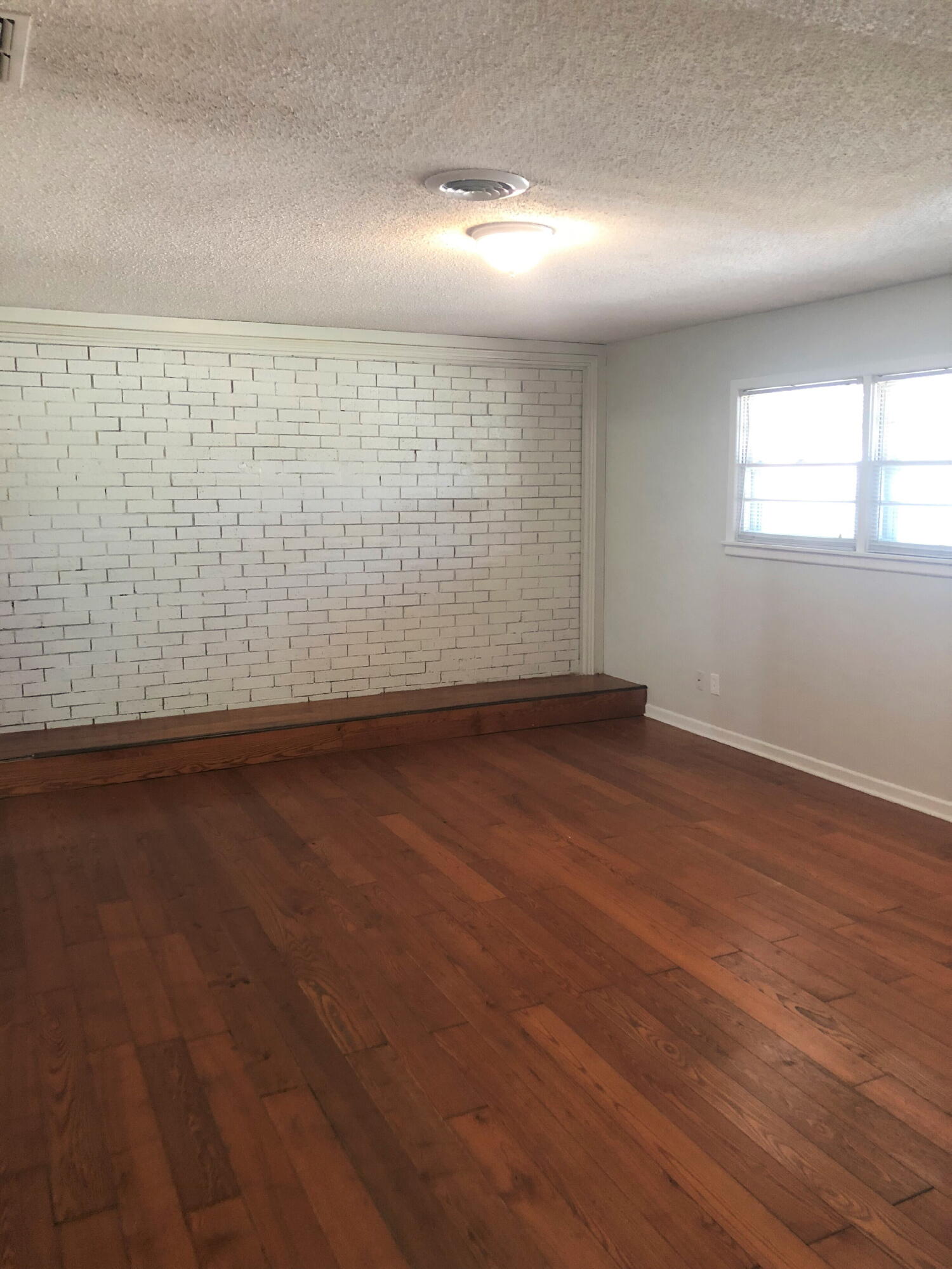 4311 49th Street Lubbock, TX 79413 - Photo 4 of 9 IMG_0085