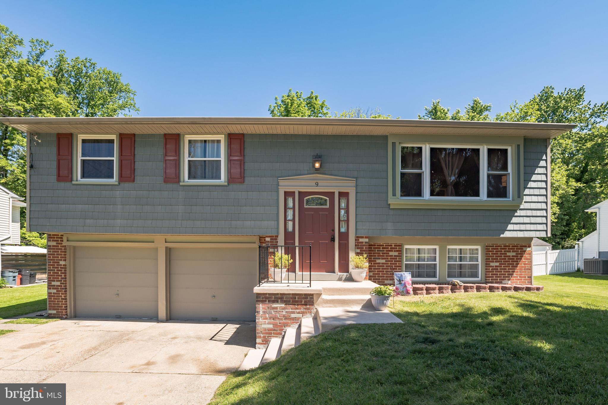 9 Parkview Road Stratford, NJ 08084 - Photo 1 of 30