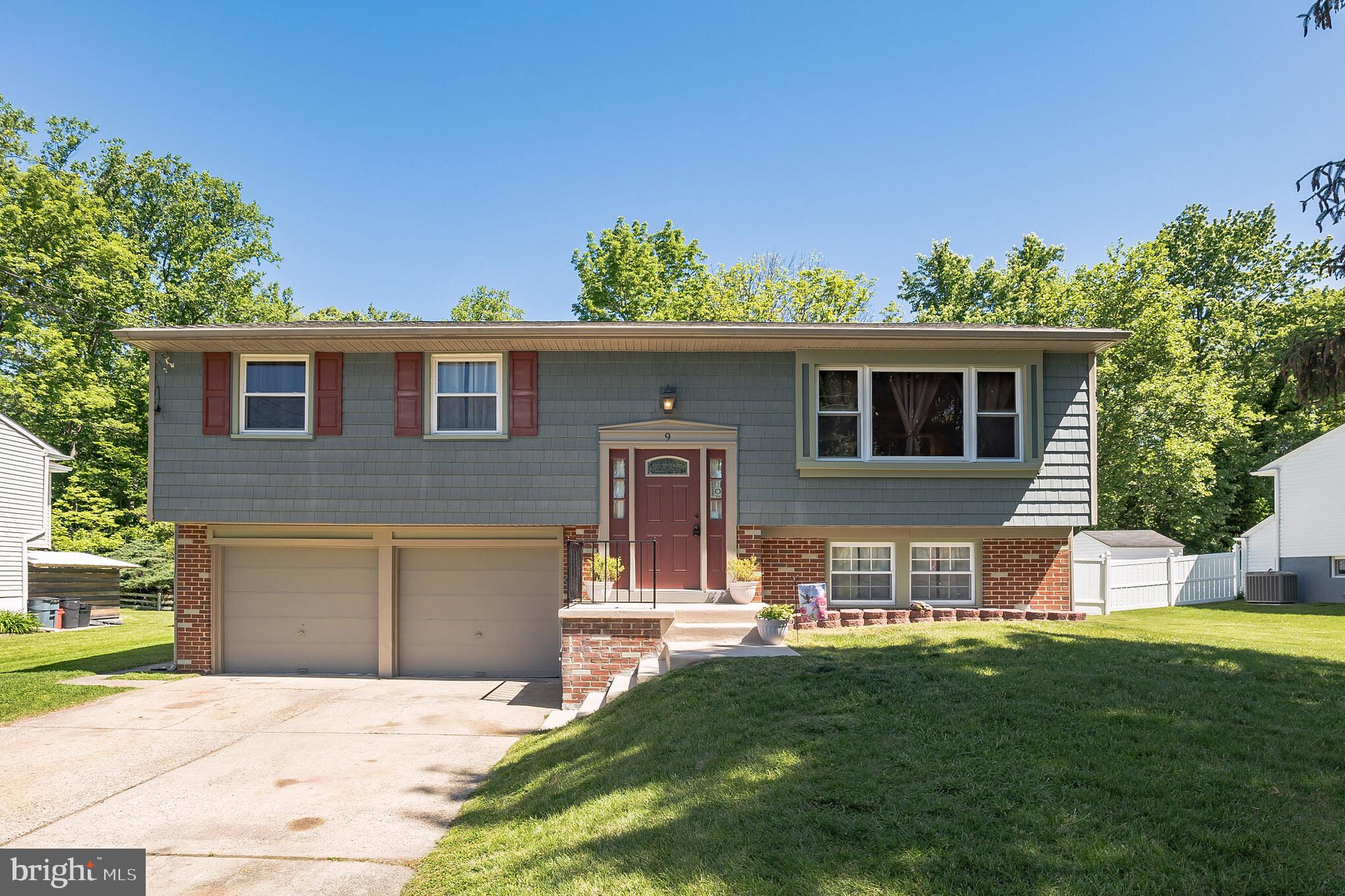 9 Parkview Road Stratford, NJ 08084 - Photo 2 of 30
