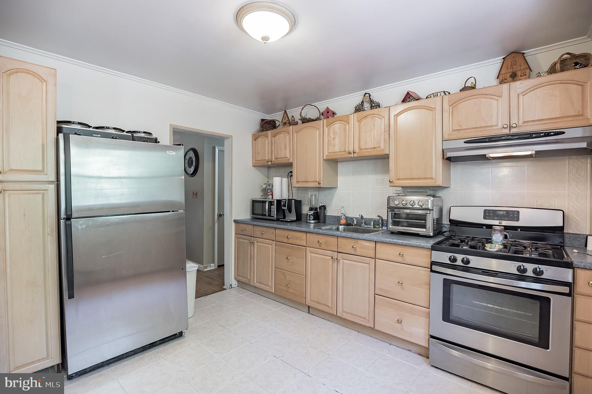 9 Parkview Road Stratford, NJ 08084 - Photo 11 of 30