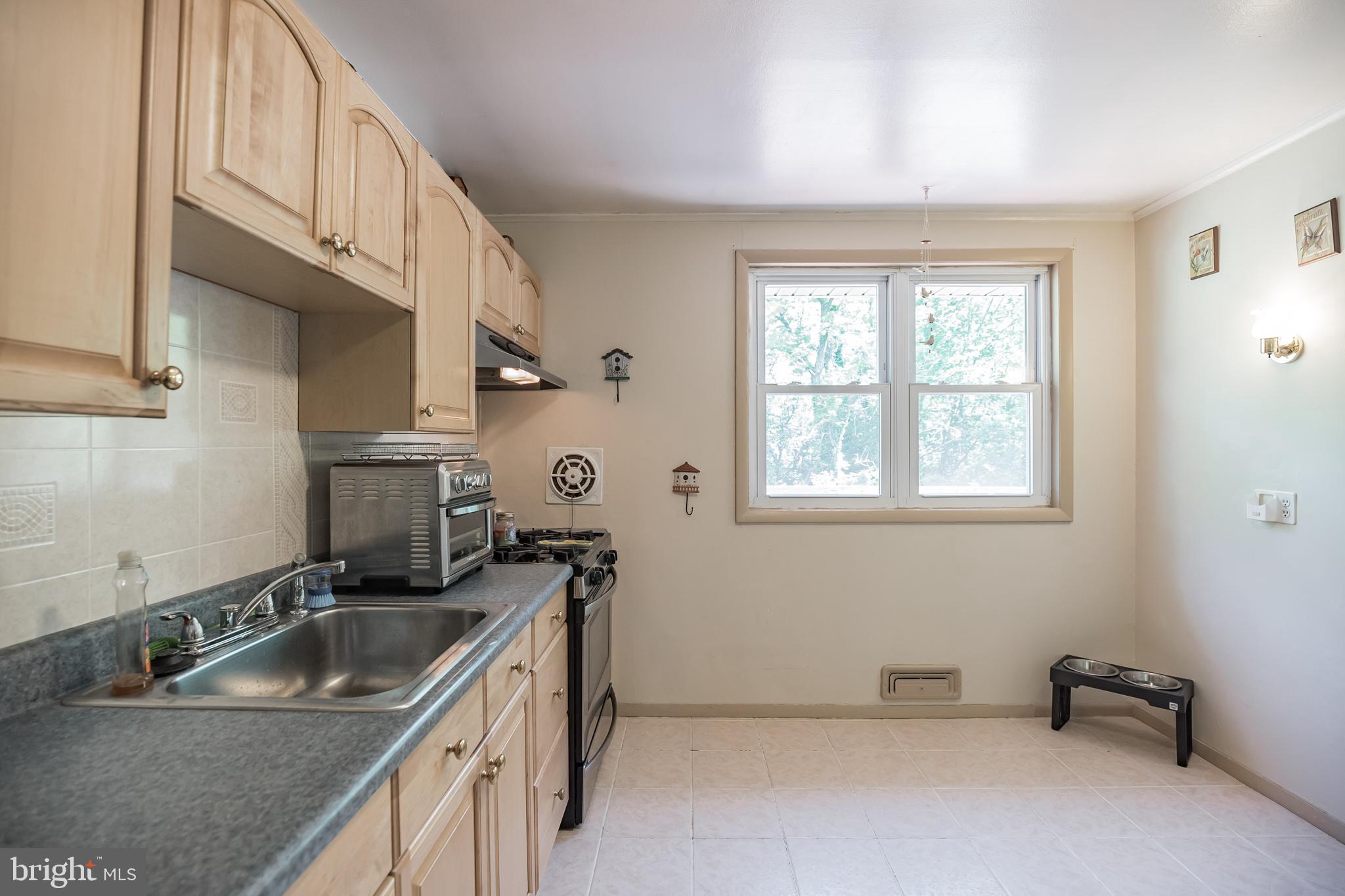 9 Parkview Road Stratford, NJ 08084 - Photo 12 of 30