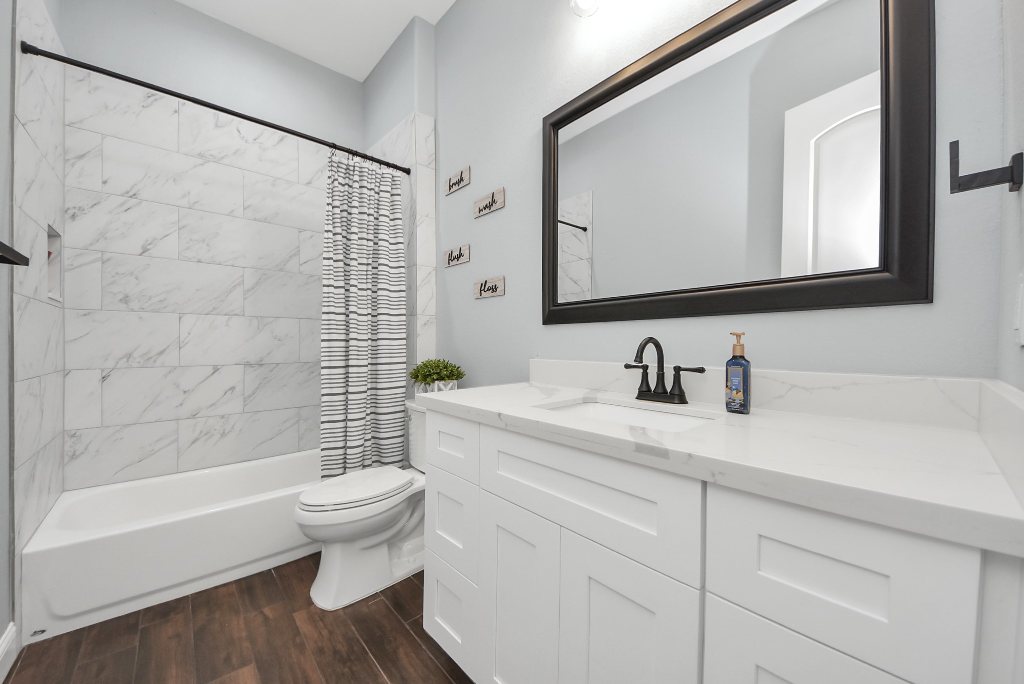 16626 Hamill Drive Rosharon, TX 77583 - Photo 28 of 42 BATHROOM 3