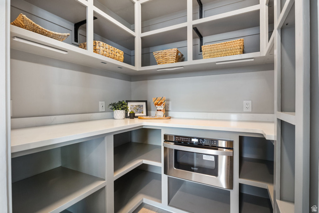 572 South Chamberlain Street Mapleton, UT 84664 - Photo 12 of 56 View of pantry