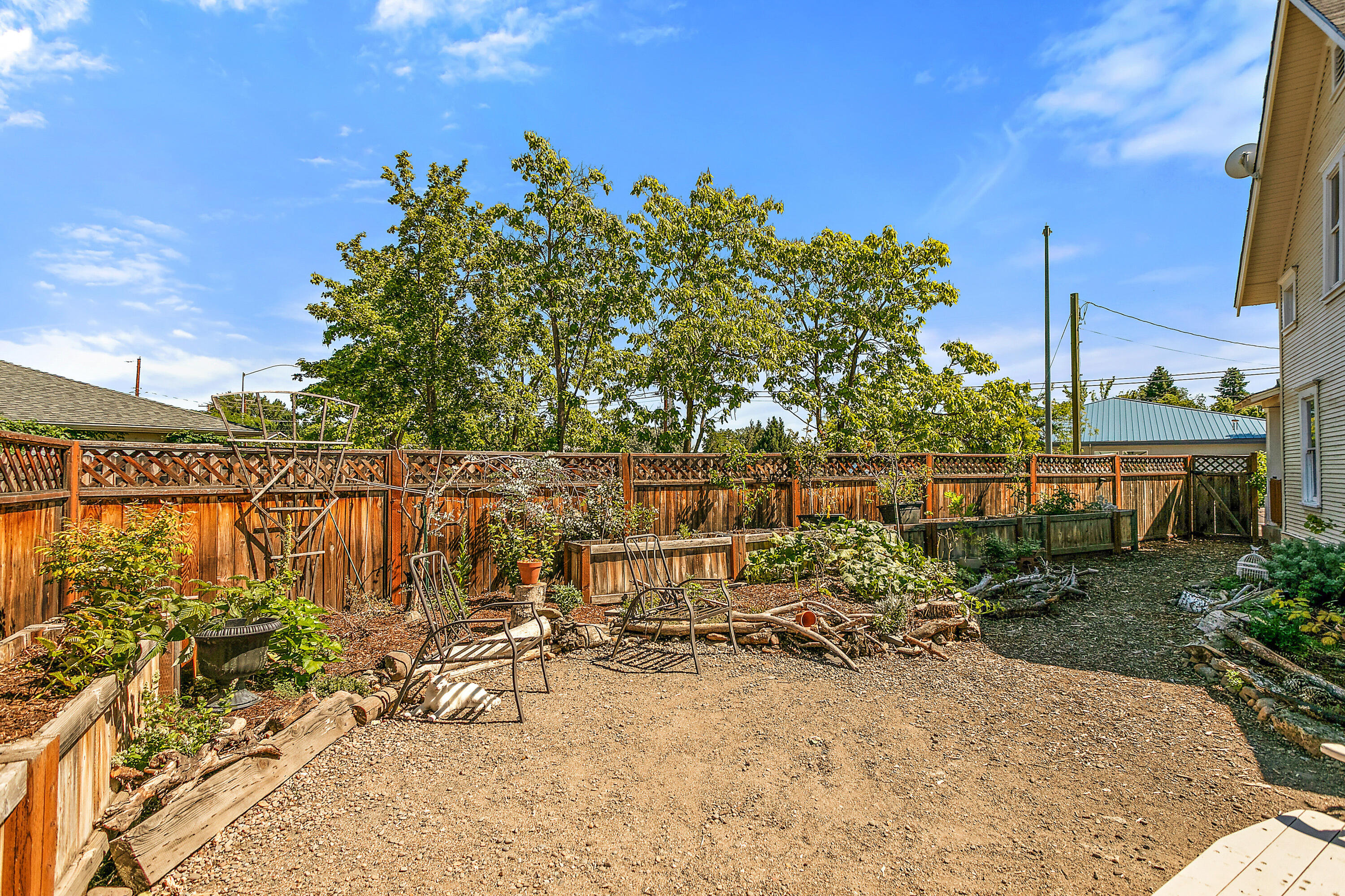 2601 Merriman Road Medford, OR 97501 - Photo 6 of 79 MerrimanRd2601-5782