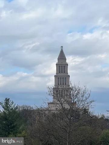 $3,200 | 2151 Jamieson Avenue, Unit 411, Alexandria, VA 22314