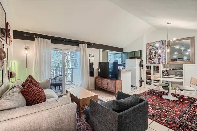 $195,000 | 3018 South 1st Street, Unit 204, Austin, TX 78704