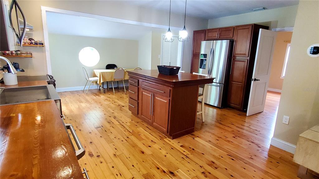 1722 Albemarle Road Clearwater, FL 33764 - Photo 7 of 28 Gallery Image 7