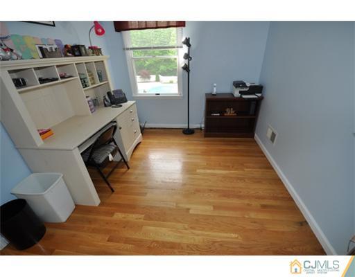 72 Farrington Road Old Bridge, NJ 07747 - Photo 15 of 25 Gallery Image 15