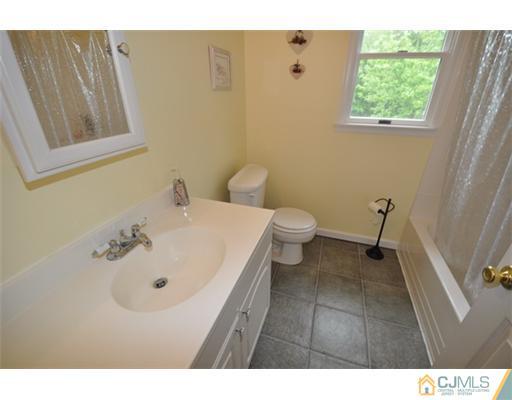 72 Farrington Road Old Bridge, NJ 07747 - Photo 16 of 25 Gallery Image 16