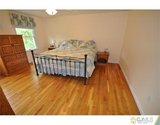72 Farrington Road Old Bridge, NJ 07747 - Photo 18 of 25 Gallery Image 18