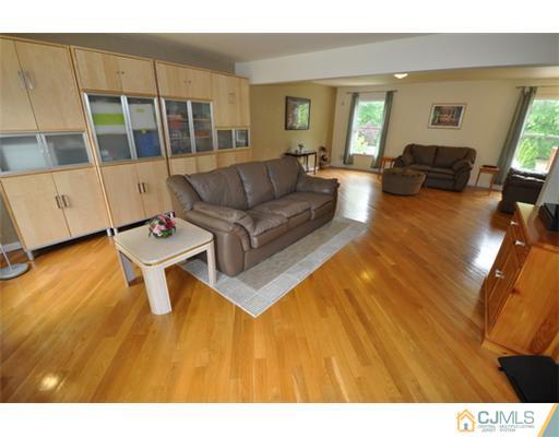 72 Farrington Road Old Bridge, NJ 07747 - Photo 7 of 25 Gallery Image 7