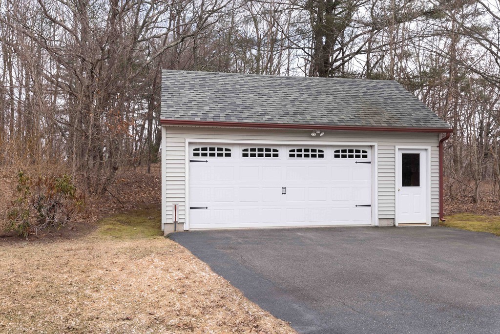 190 West Farms Road Northampton, MA 01062 - Photo 16 of 18 Gallery Image 16