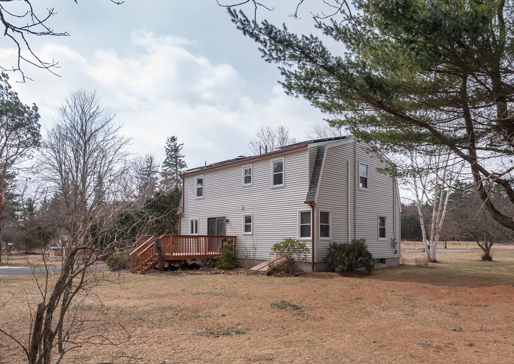 190 West Farms Road Northampton, MA 01062 - Photo 17 of 18 Gallery Image 17