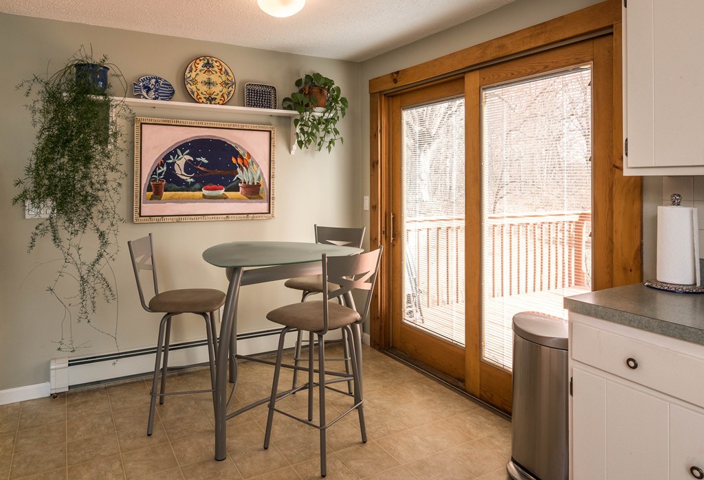 190 West Farms Road Northampton, MA 01062 - Photo 4 of 18 Gallery Image 4