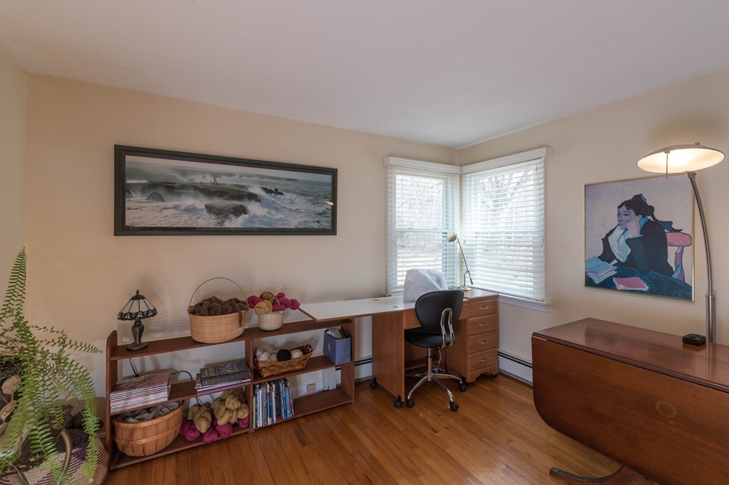 190 West Farms Road Northampton, MA 01062 - Photo 9 of 18 Gallery Image 9