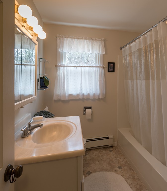 190 West Farms Road Northampton, MA 01062 - Photo 10 of 18 Gallery Image 10