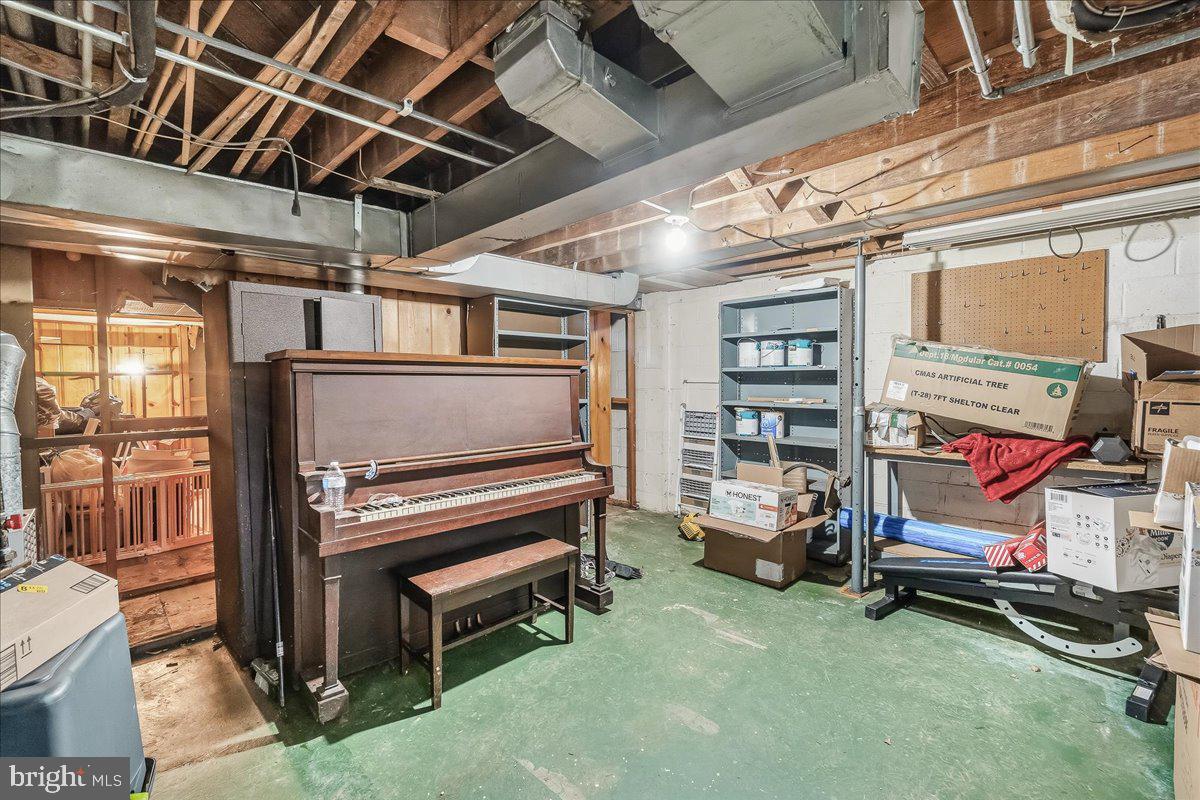 5911 1/2 Ayleshire Road Baltimore, MD 21239 - Photo 27 of 33 Gallery Image 27