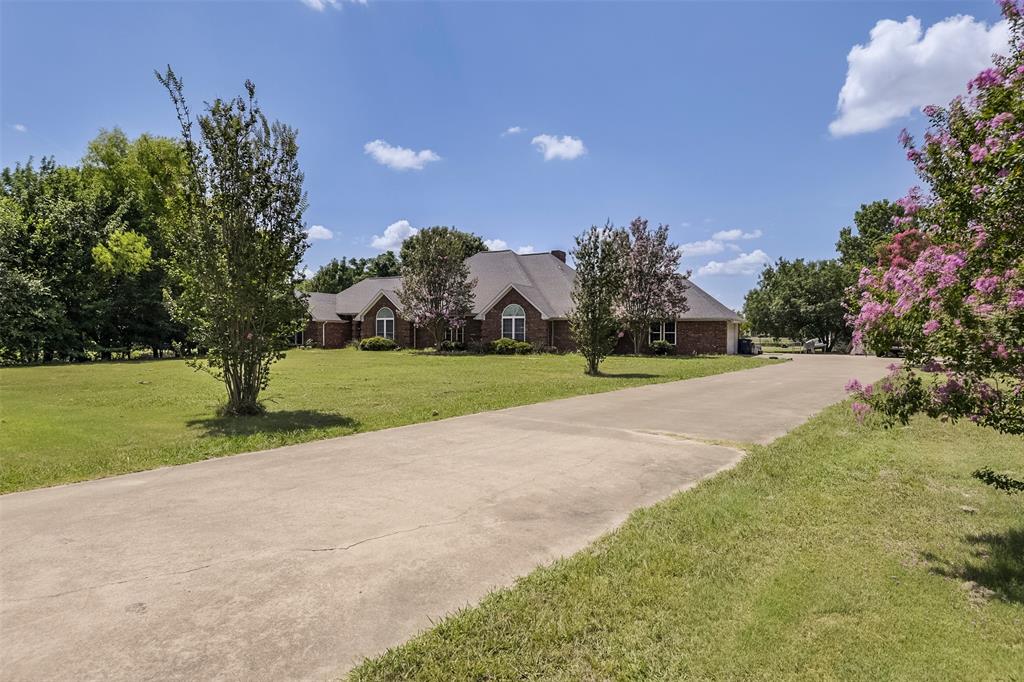 511 Farrar Road Waxahachie, TX 75165 - Photo 3 of 32