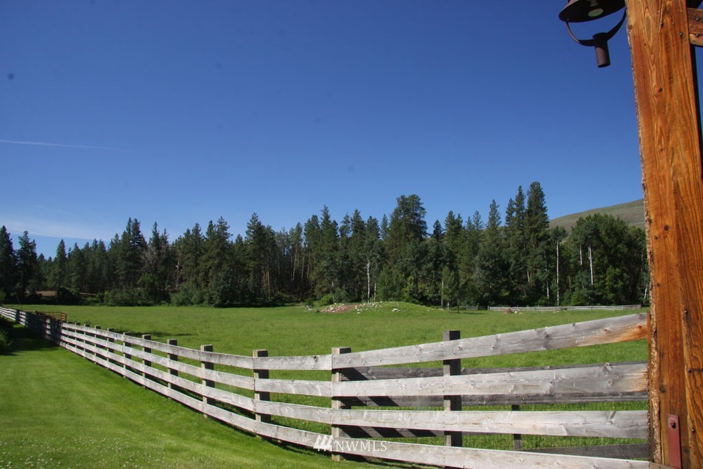523 East Chewuch Road Winthrop, WA 98862 - Photo 11 of 25 Gallery Image 11
