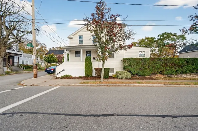 $585,000 | 20 Shawmut Avenue, New Bedford, MA 02740