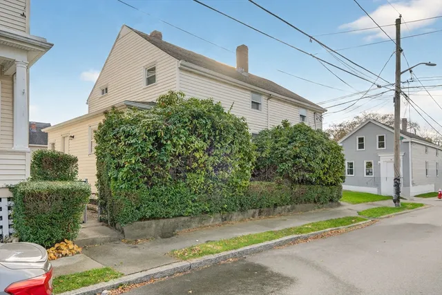 $585,000 | 20 Shawmut Avenue, New Bedford, MA 02740