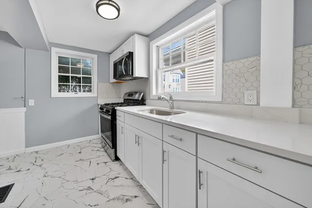 $585,000 | 20 Shawmut Avenue, New Bedford, MA 02740