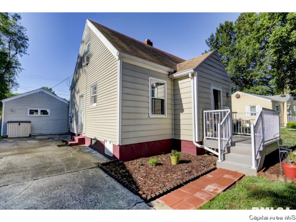 2106 East Hood Street Springfield, IL 62703 - Photo 2 of 28 Gallery Image 2