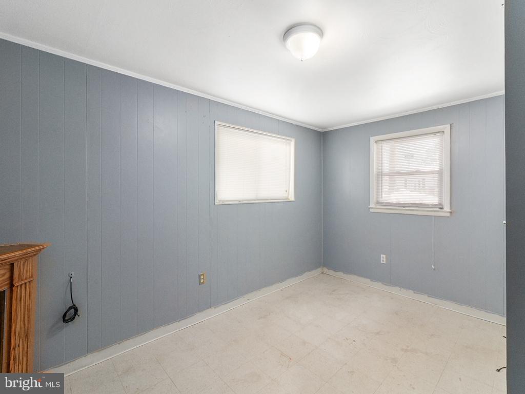 6836 Trexler Road Hyattsville, MD 20784 - Photo 31 of 43 Basement bedroom