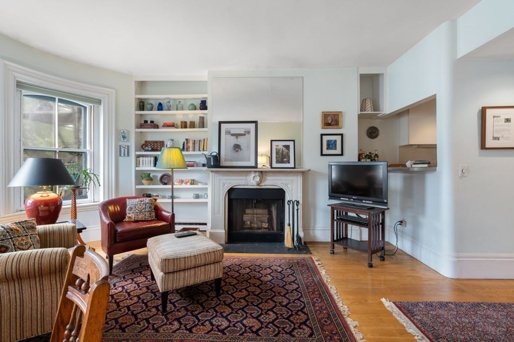 16 Rutland Square, Unit 3 Boston, MA 02118 - Photo 5 of 24 Gallery Image 5