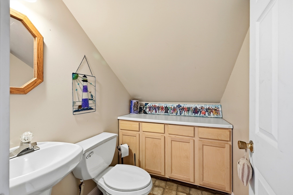 15 Rhodes Avenue Feeding Hills, MA 01030 - Photo 24 of 28