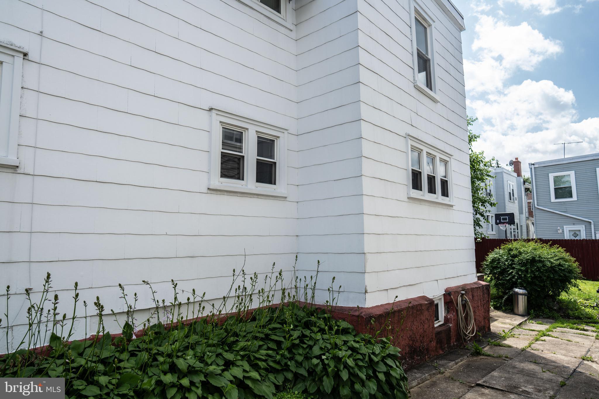 8 Oakley Road Upper Darby, PA 19082 - Photo 24 of 25 Side of the house