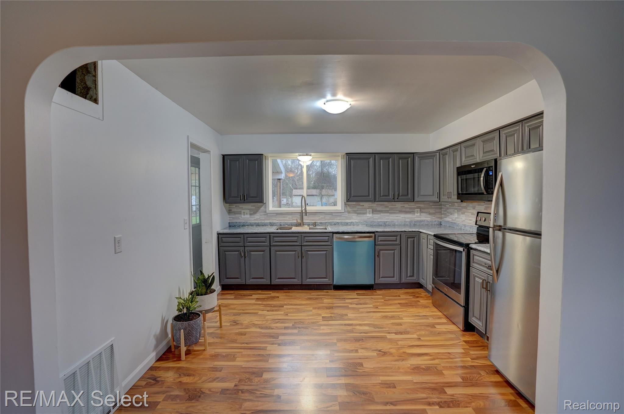 11501 West Dodge Road Montrose, MI 48457 - Photo 10 of 23 11501 W Dodge Road 14.jpg