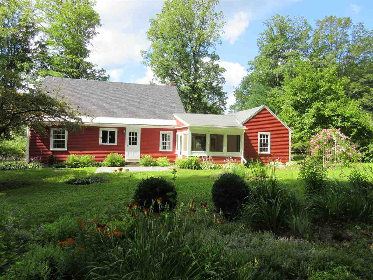 2 MacDowell Road Peterborough, NH 03458 - Photo 4 of 37 Gallery Image 4