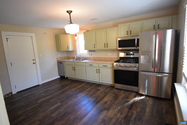 $2,200 | 5228 Secretarys Sand Road, Esmont, VA 22937