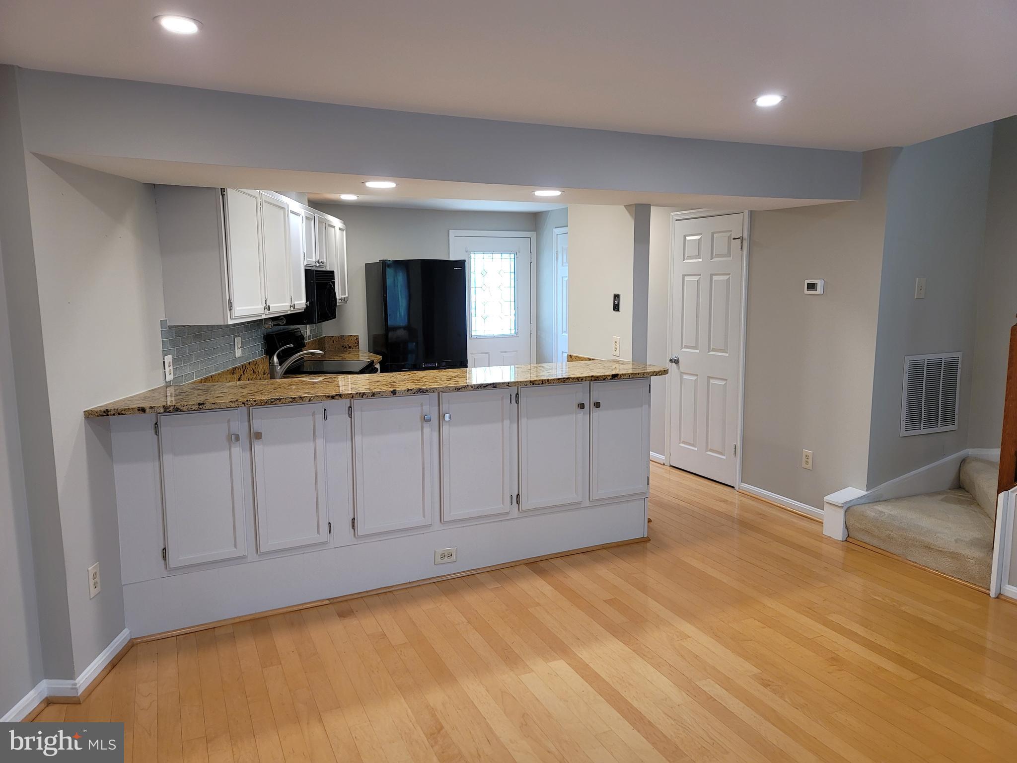 11921 Redtree Way Reston, VA 20194 - Photo 3 of 16 Gallery Image 3
