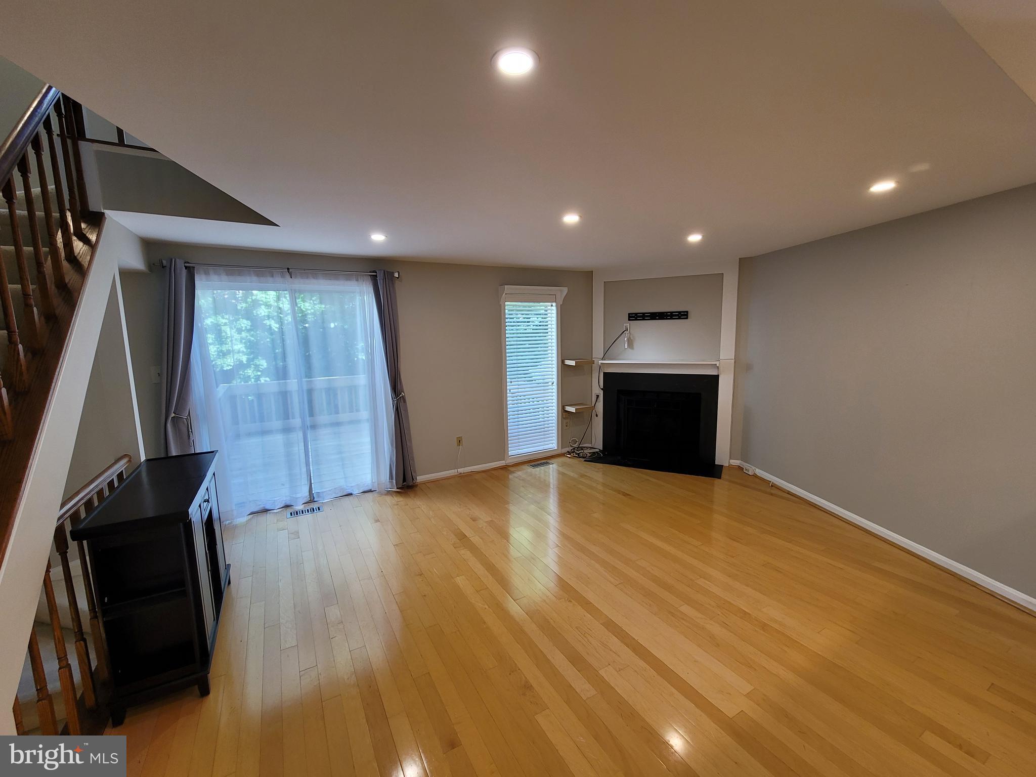 11921 Redtree Way Reston, VA 20194 - Photo 6 of 16 Gallery Image 6