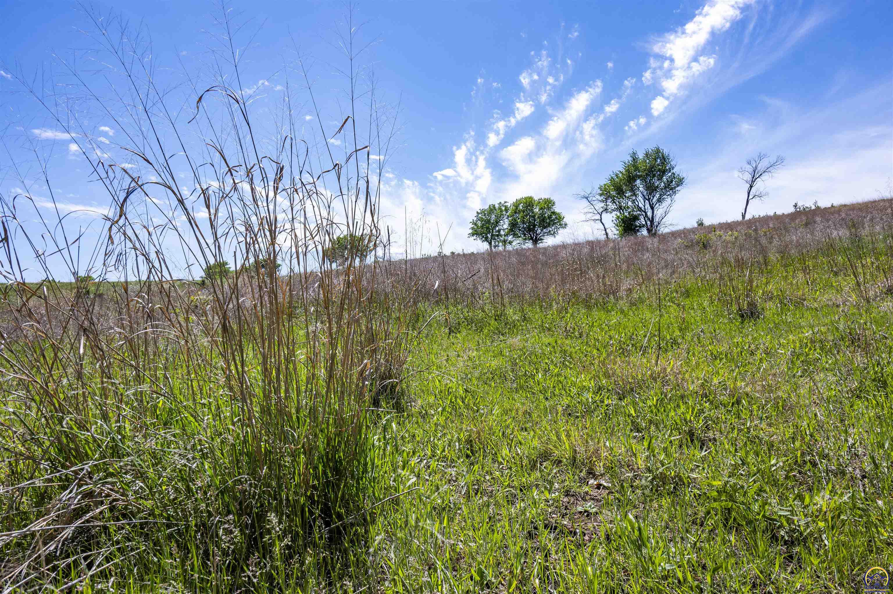 2026 Northwest Douglas Road Topeka, KS 66615 - Photo 51 of 94